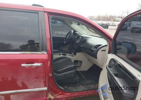 2014 Chrysler Town & Country Touring-L 30Th Anniversary z USA, uszkodzony, nr VIN 2C4RC1CGXER374285